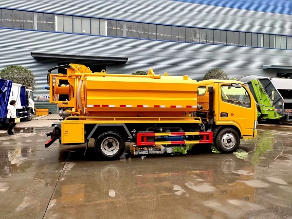 東風(fēng)D6多利卡2水4塵 6方清洗吸污車（國六）