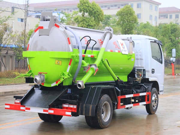 國(guó)六小福瑞卡 5方 吸污車