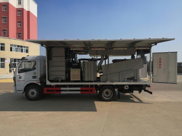 大多利卡吸污凈化車（雙疊螺機)