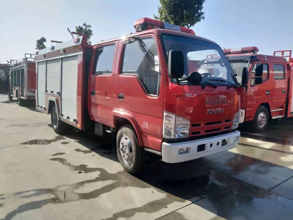 國六五十鈴泡沫消防車3-3.5噸