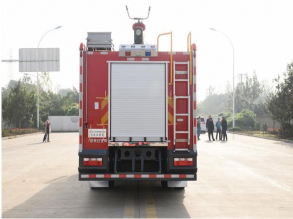 國六東風(fēng)D9水罐消防車6噸